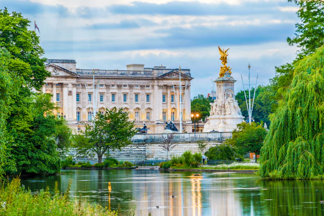 Buckingham Palace ticket visit photo
