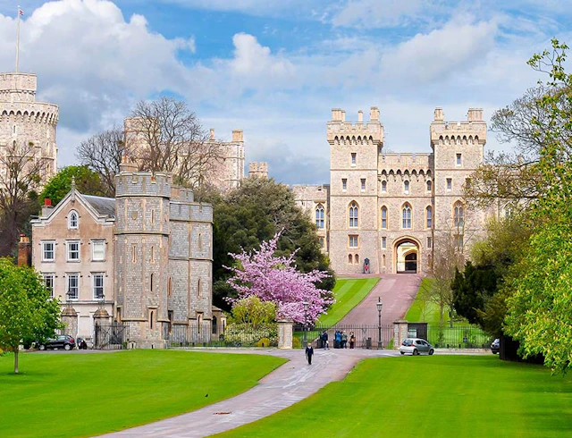Stonehenge and Bath Day Trips from London ticket visit photo